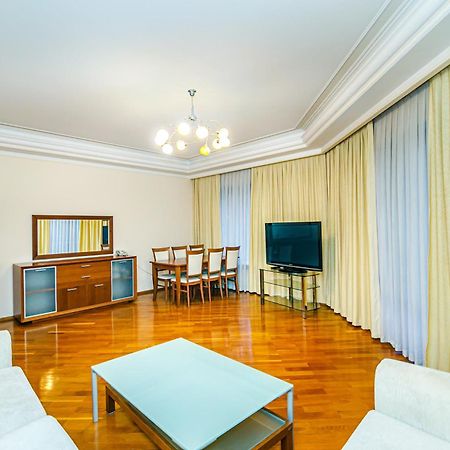 Appartamento Delux Apartament In Center Baky Esterno foto