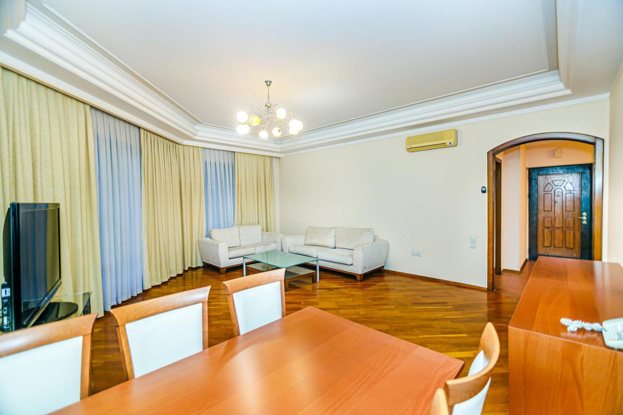 Appartamento Delux Apartament In Center Baky Esterno foto