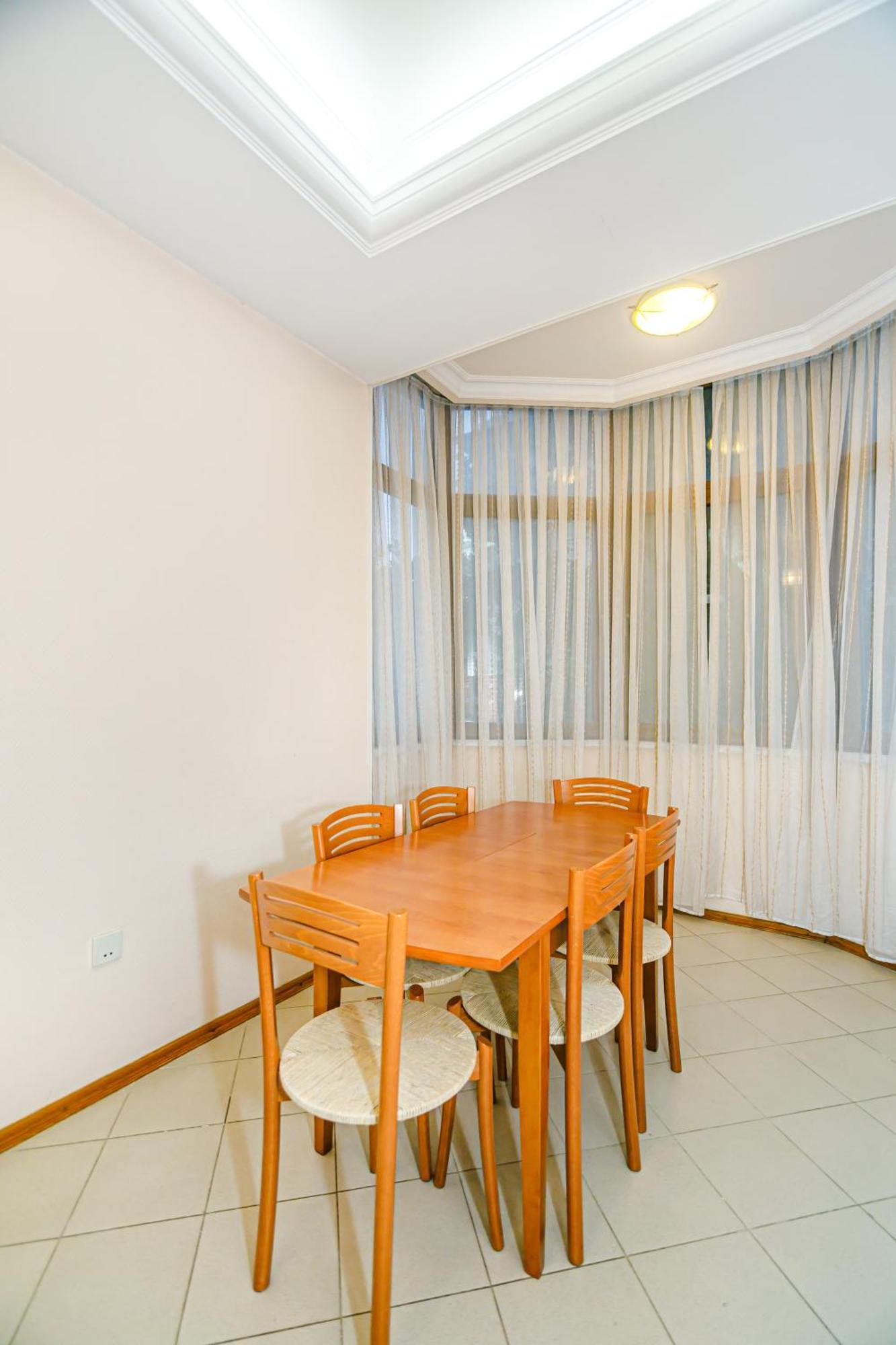 Appartamento Delux Apartament In Center Baky Esterno foto